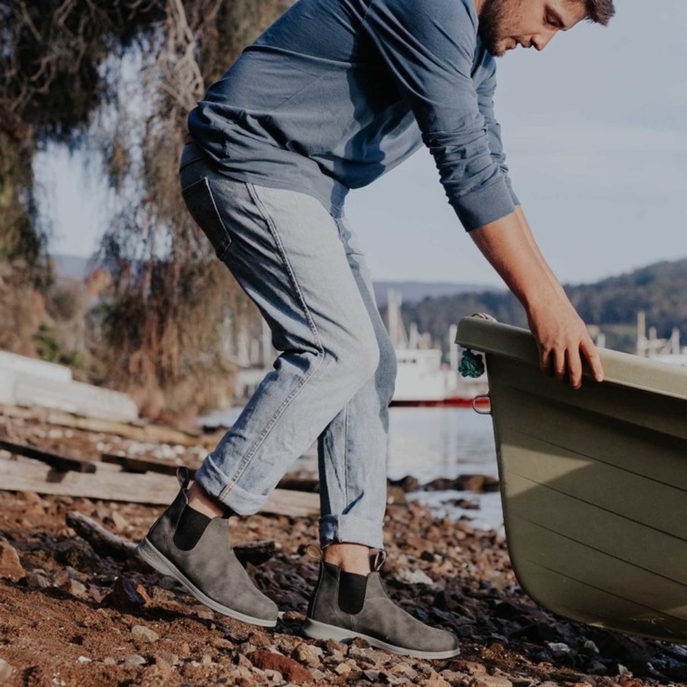 New Blundstone 1398 Gray Suede Leather Chelsea Boots Men's Sz 11 US - Picture 2 of 9